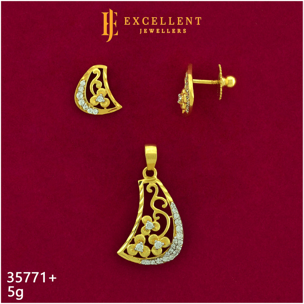 Pendant With Earring - 044